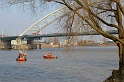 persoon te water brug merwede DDT 9-2-10 (14)
